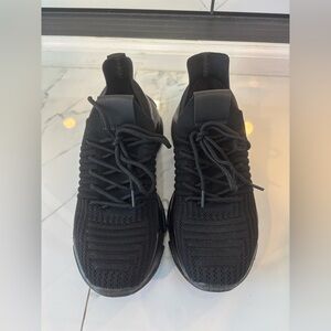Cushionaire Black Knit Athletic Sneakers